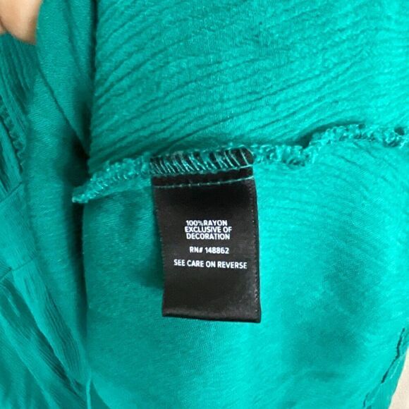 Torrid 4 Solid Emerald Green Gauze Top Smocked Peplum Midi Blouse Long Sleeve R3 - Picture 11 of 12